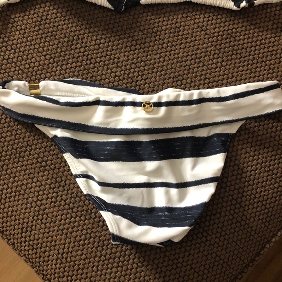 VIC 2 Piece Bikini - Picture 4 of 6